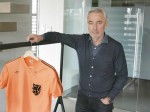 Frank Evenblij brengt het WK naar Nederland met speciale WK-Editie van Shirtje Ruilen